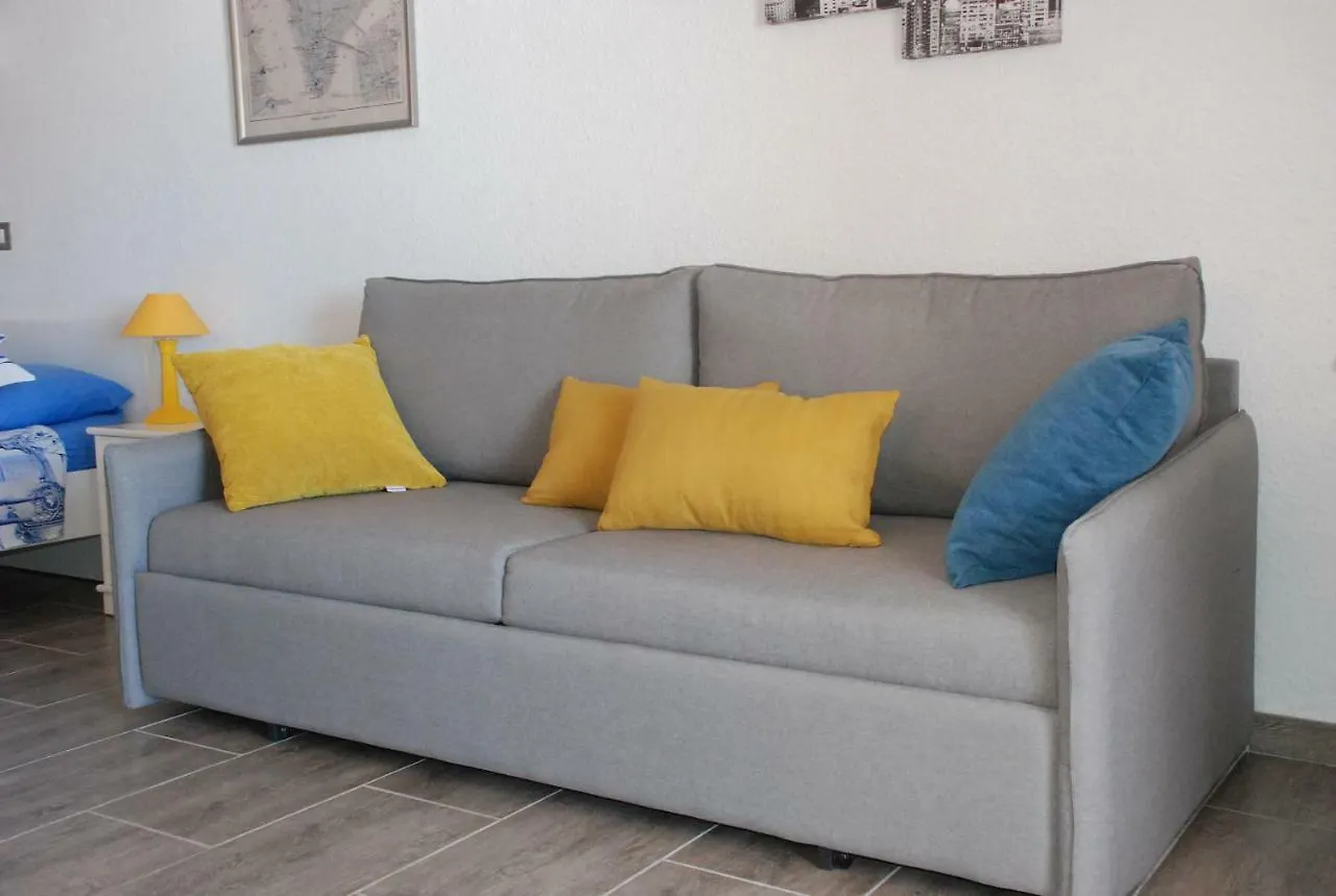 Moderno E Luminoso Studio Port Royal location